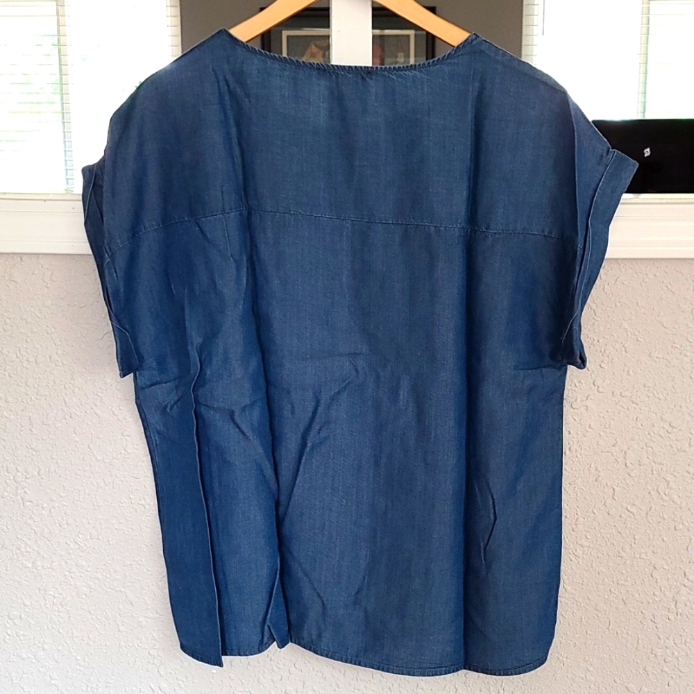 Forever 21 Woven Top Denim Sz. L - Picture 2 of 3